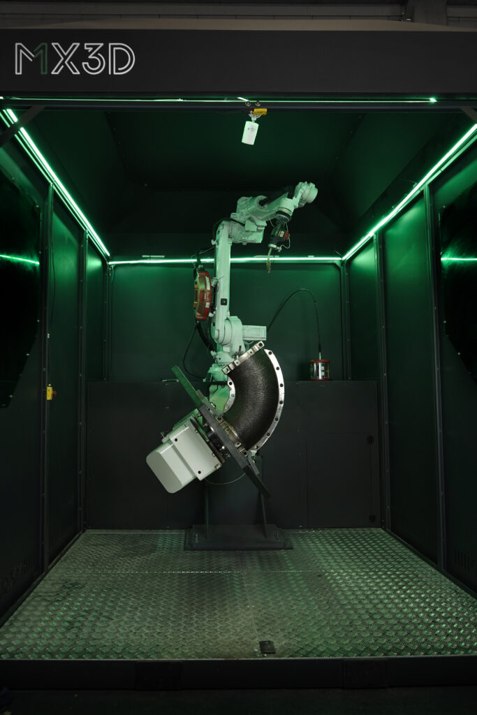 Morsetto stampato in tecnologia WAAM MX3D.